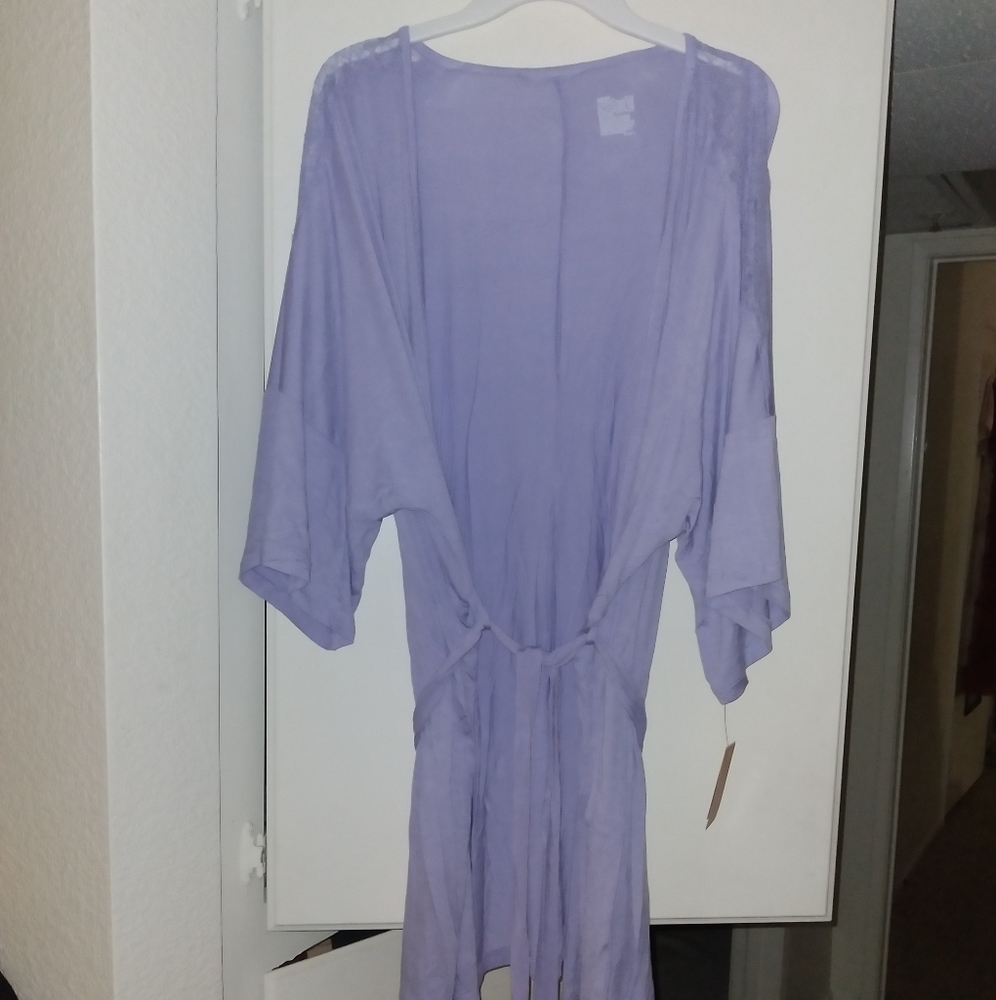 New plus size robe - Picture 2 of 6